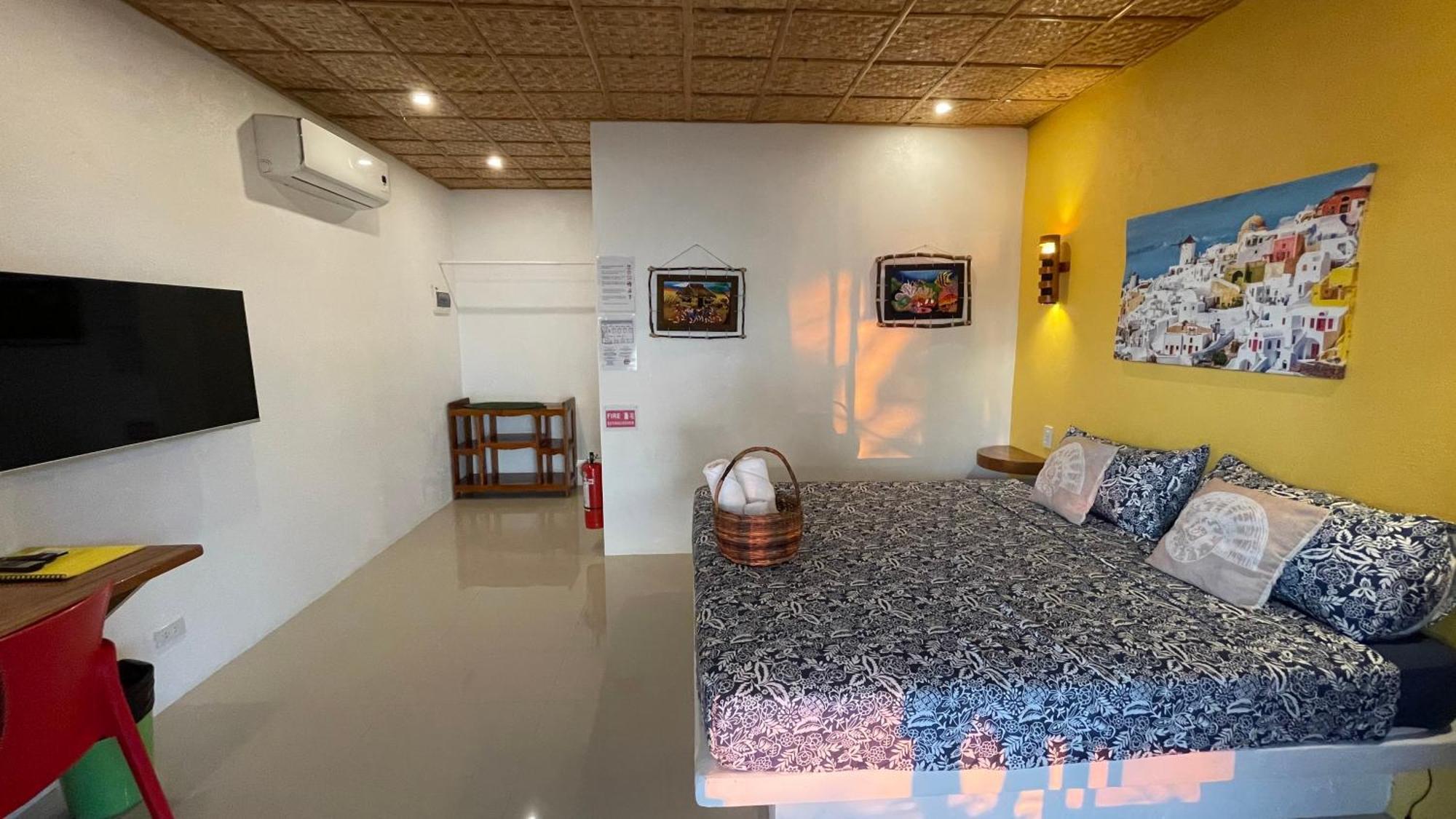 Footprints Beach Resort Agpudlos エクステリア 写真