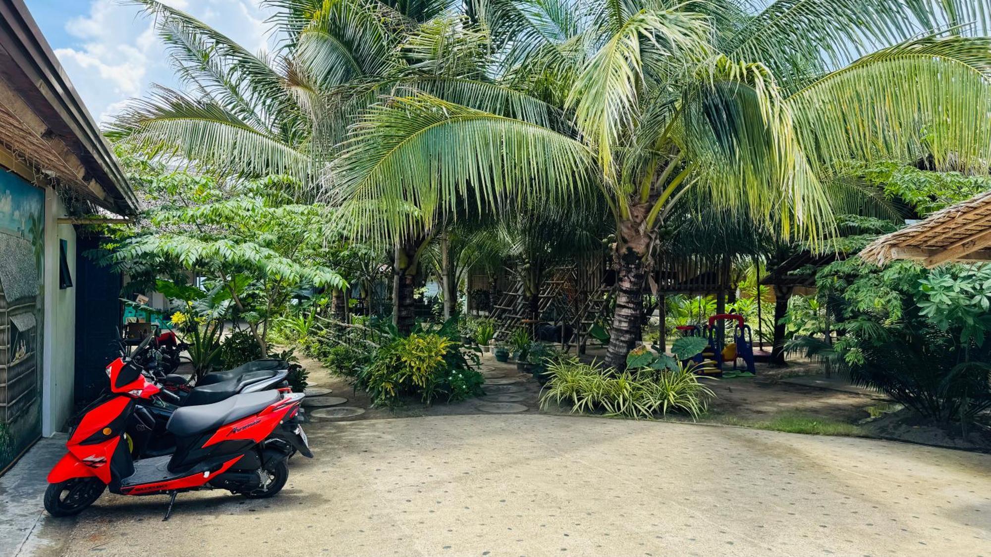 Footprints Beach Resort Agpudlos エクステリア 写真