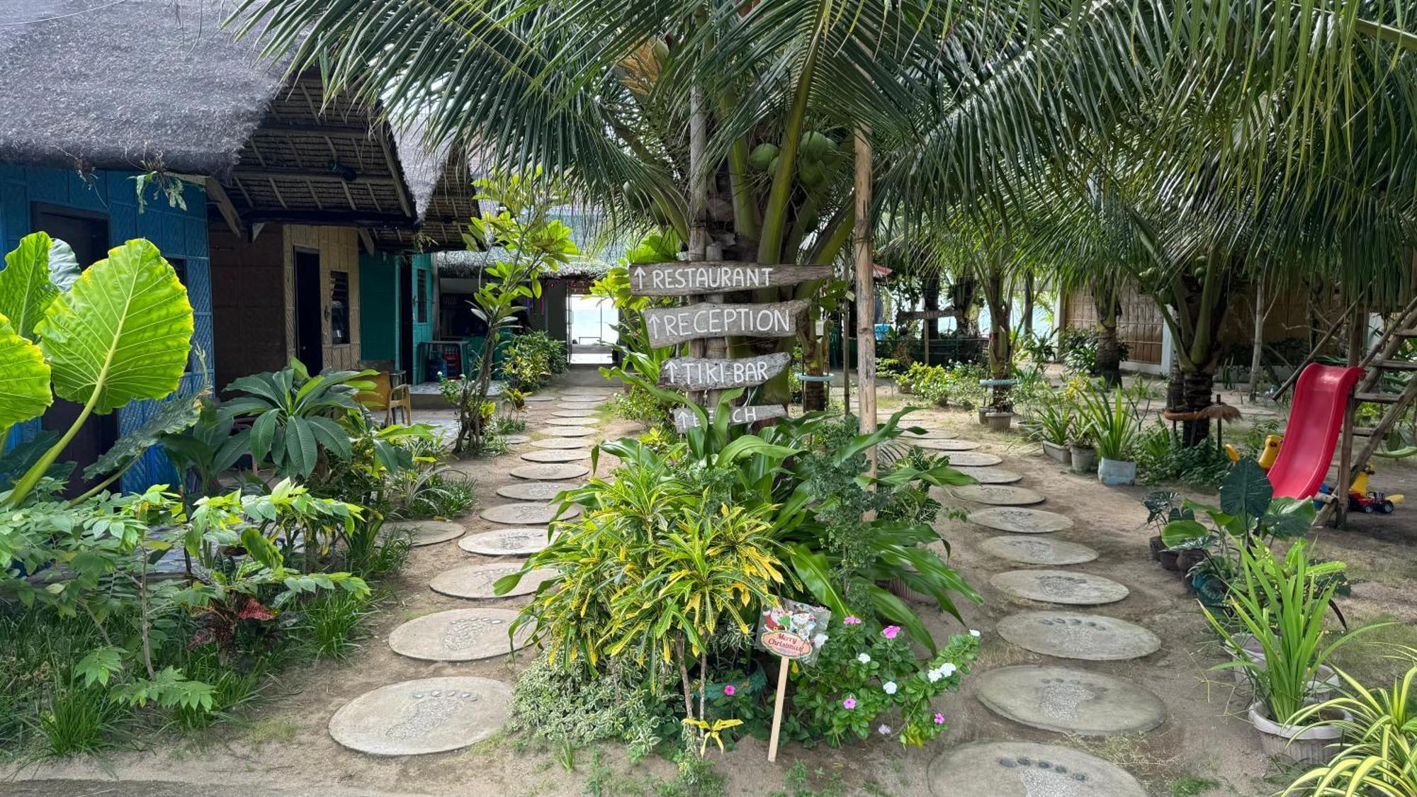 Footprints Beach Resort Agpudlos エクステリア 写真