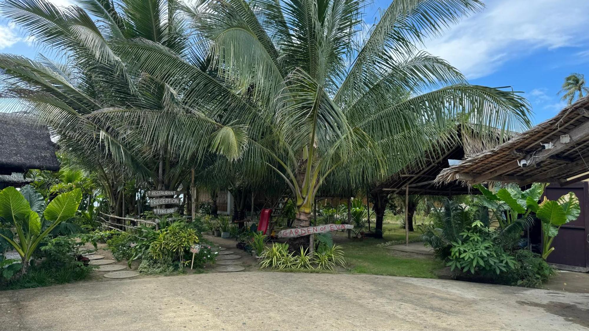 Footprints Beach Resort Agpudlos エクステリア 写真